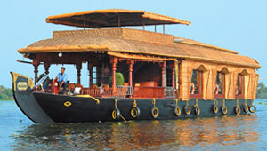 Motor-Boat-Ride-at-Cochin